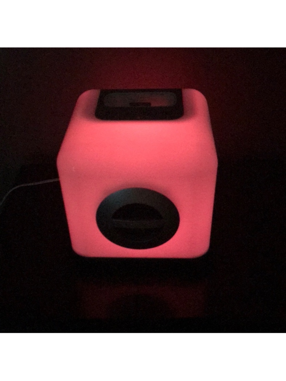 Color changing iPod dock player - Picture 6 of 7
